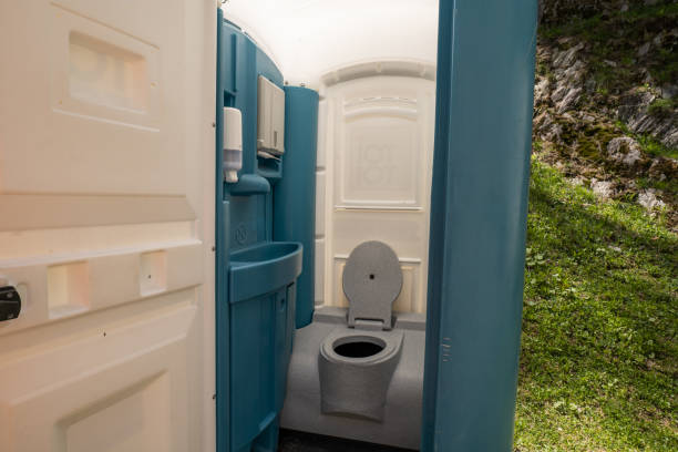 Best Portable bathroom rental  in Stuart, IA